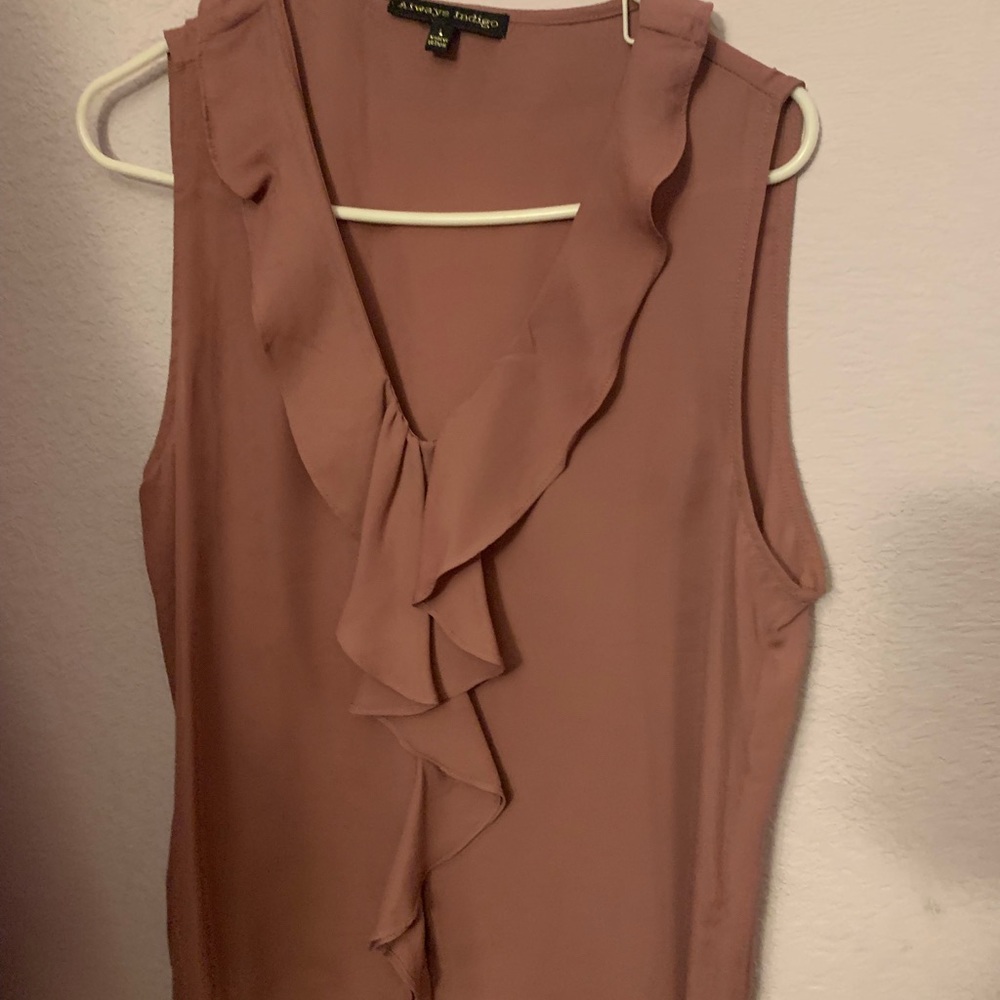 collared blouse